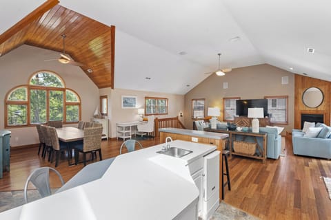 CL588: Hide Away Heaven | Top Level Overview