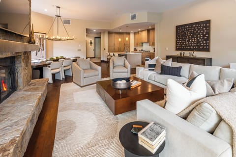 Centennial Vista - Re-Shoot - Living 4 (1)