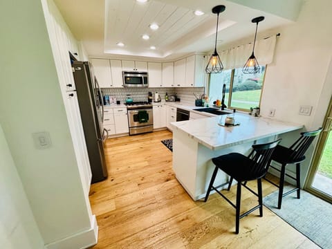 Beautifully updated kitchen