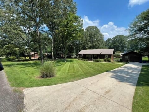 extra long drive for boat and vehicle parking