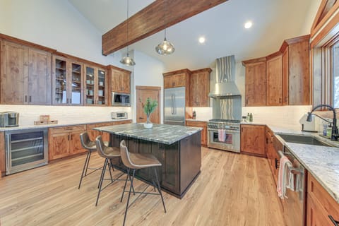 Drinks Frig | Air Fryer | Microwave