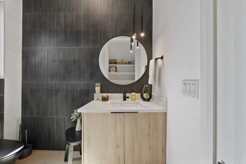 Sleeps 8 Luxury Home near Zilker House in Zilker