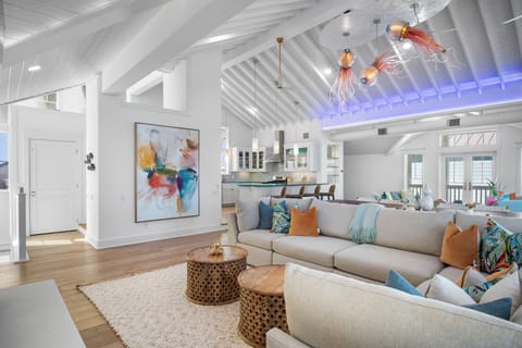 Main Living Area, 3rd Floor