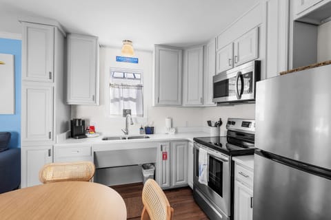 Full, well equipped kitchen for convenient, easy meal prep and dining