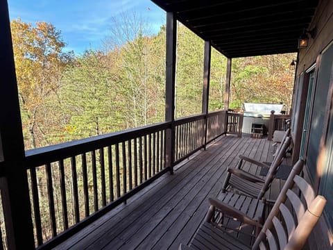 Enjoy a morning coffee with a Mountain View.