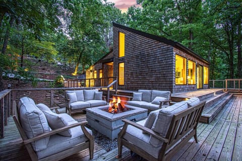 Located on 6 secluded acres. Enjoy the amazing views, hot tub, an evening by the outdoor firepit, access to some of the best hiking in the state, and feel disconnected from it all while just 15 minutes away from downtown Chattanooga.