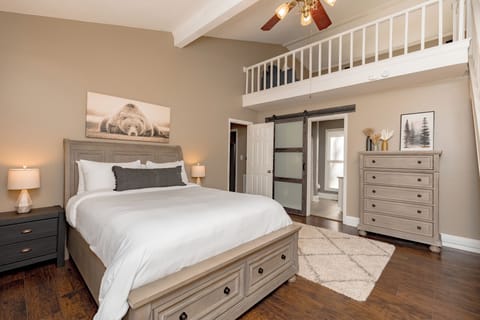 Master Bedroom w/King Bed & Upstairs Loft