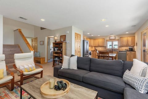 32ccd4f5 c5b8 4997 b0b3 9000331d0fd1