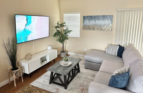 Second floor - Living room