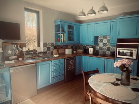 The kitchen has everything you might need to rustle up a romantic meal for two.