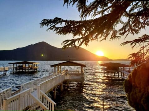 Nature, Outdoors, Scenery, Water, Waterfront