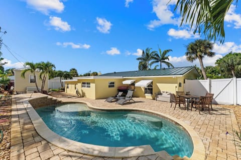 Pool and Lounge Area