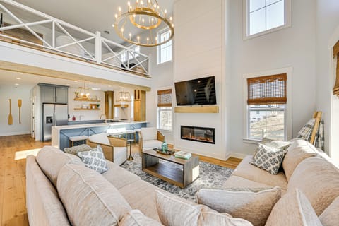 Clarkson Vacation Rental | 5BR | 3.5BA | 3,569 Sq Ft | Steps to Enter