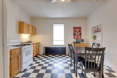 Kitchen | Single-Story Studio Apartment