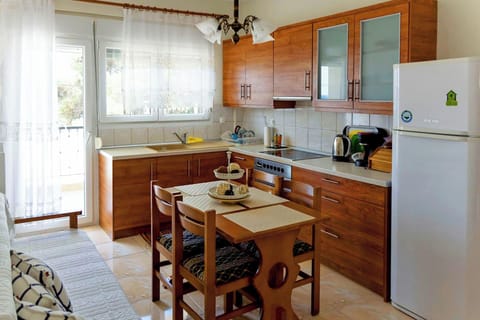 Lemon BeachFront Apartment, Nikiti (16)