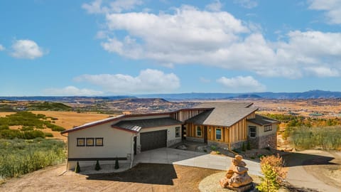 Endless mountain views on one of the highest spots in Castle Rock!