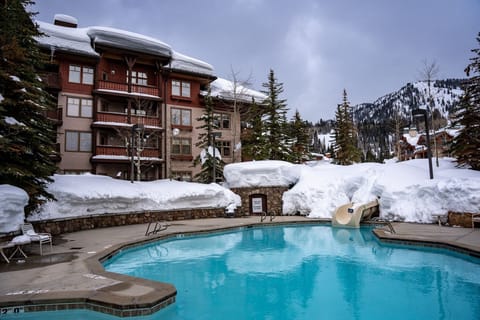 Hotel, Resort, Tree, Nature, Outdoors