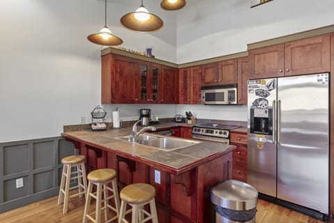 Indoors, Kitchen, Appliance, Refrigerator, Microwave