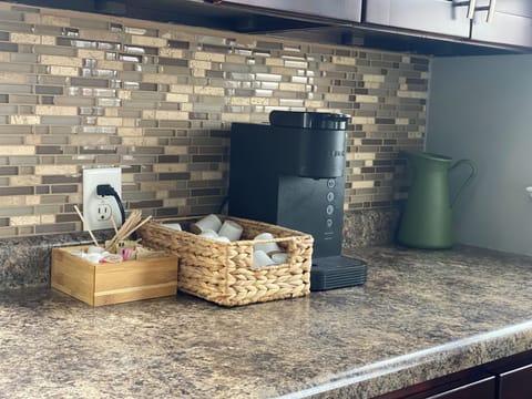 Keurig: pods, cream & sugars for that morning cup of joe 😉