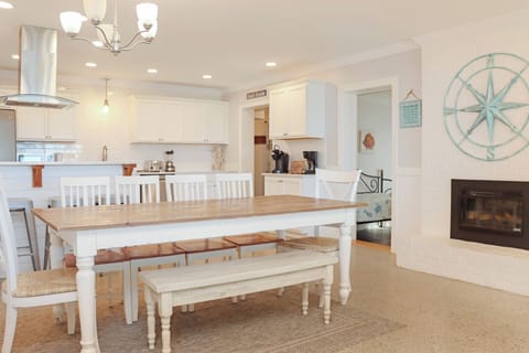 Dining Area, Kitchen and Bedroom 1