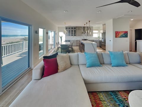 Living Room - Ocean Views, Deck Access + TV
