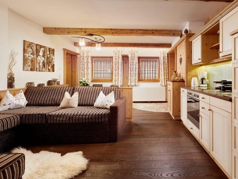 Hirschbichlers - Apartment "Fine and Fancy" Farm Stay in Salzburgerland