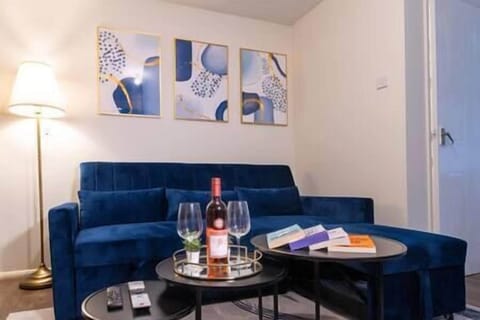 Living Room / Sofa Bed