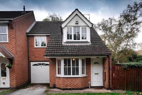 Exterior + Parking (Driveway + Garage)