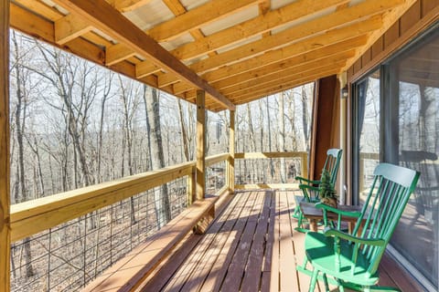 Covered Deck | Outdoor Seating | Scenic Views