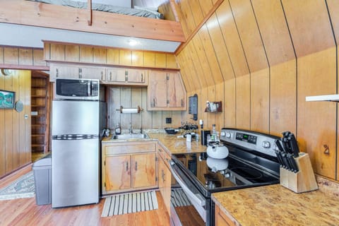 Kitchen | 1st Floor | Cooking Basics | Drip & Pod Coffee Makers