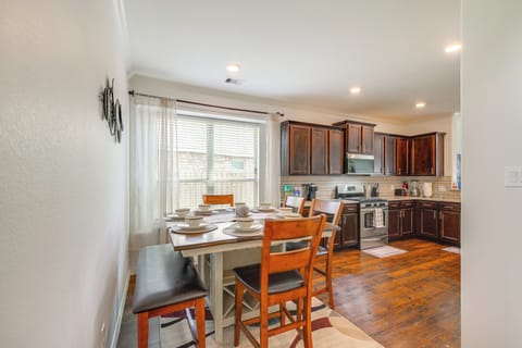 Breakfast Nook | 1st Floor