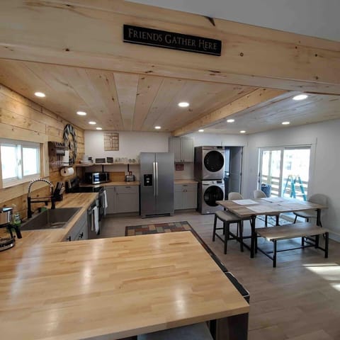 Open floor plan for maximum group enjoyment.