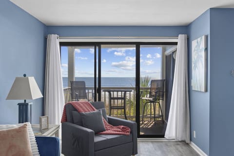 Entrance to Covered Deck overlooking the beach and ocean!