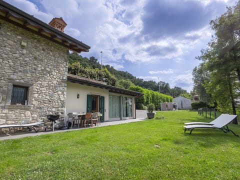 Grass, Landscape, House, Home, Land Lot, Cottage, Rural Area, Hill Station, Mountain Range, Farmhouse