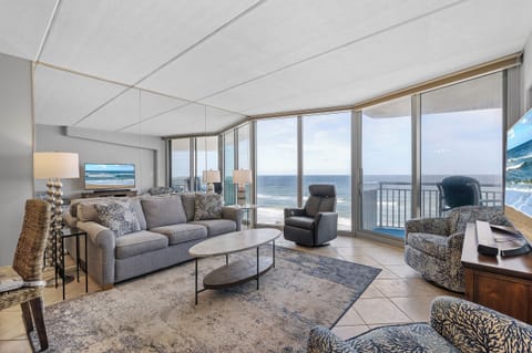 Welcome to Surfside Club 503