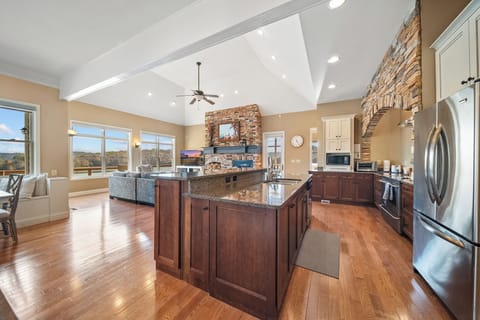 kitchen, dining #1, family room #1