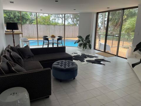 Living, dining. Private pool. 