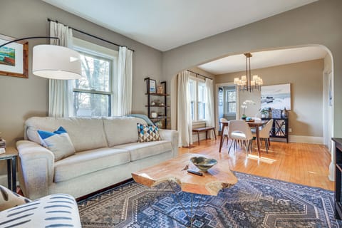 Minneapolis Vacation Rental | 3BR | 1.5BR | 1,210 Sq Ft | 6 Steps Required