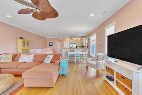 Seaside Hugs-Living Room