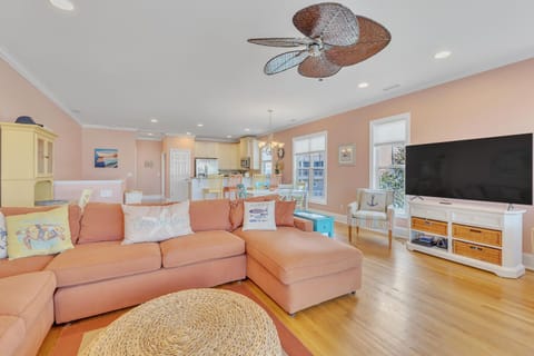 Seaside Hugs-Living Room