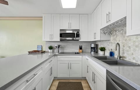 Lots of counter space to prepare meals