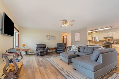 005 next door photos 899 28 edit 591