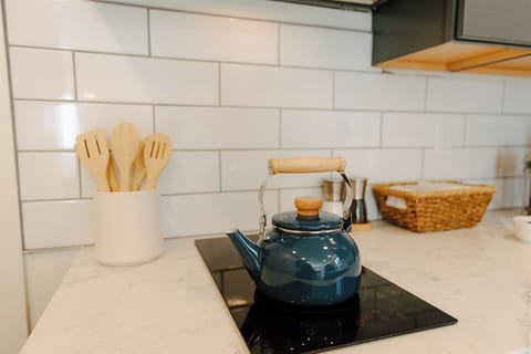 99123b1d-d8a1-44da-a578-8495cfd43e04