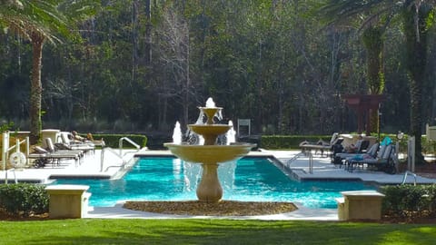 Relax by the soothing fountain and enjoy the community’s tranquil outdoor seating area.