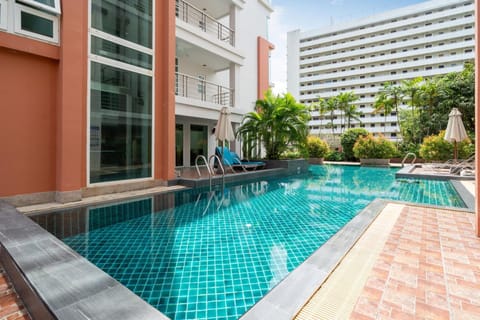 Cozy Patong apartment- pool, parking and gym (14539)