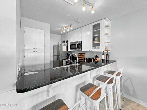 Full Kitchen Fully Stocked