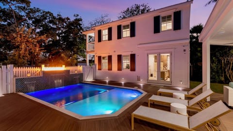 Welcome to the Three Mermaids...