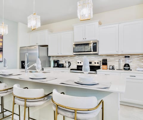 16225SAINTMARTINST_KITCHEN1