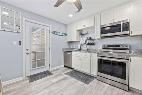 Close up of the kitchen!