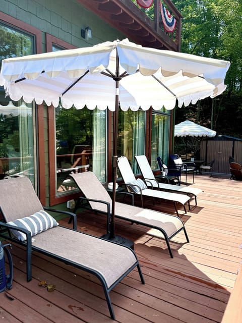 Spacious deck with tons of seating options